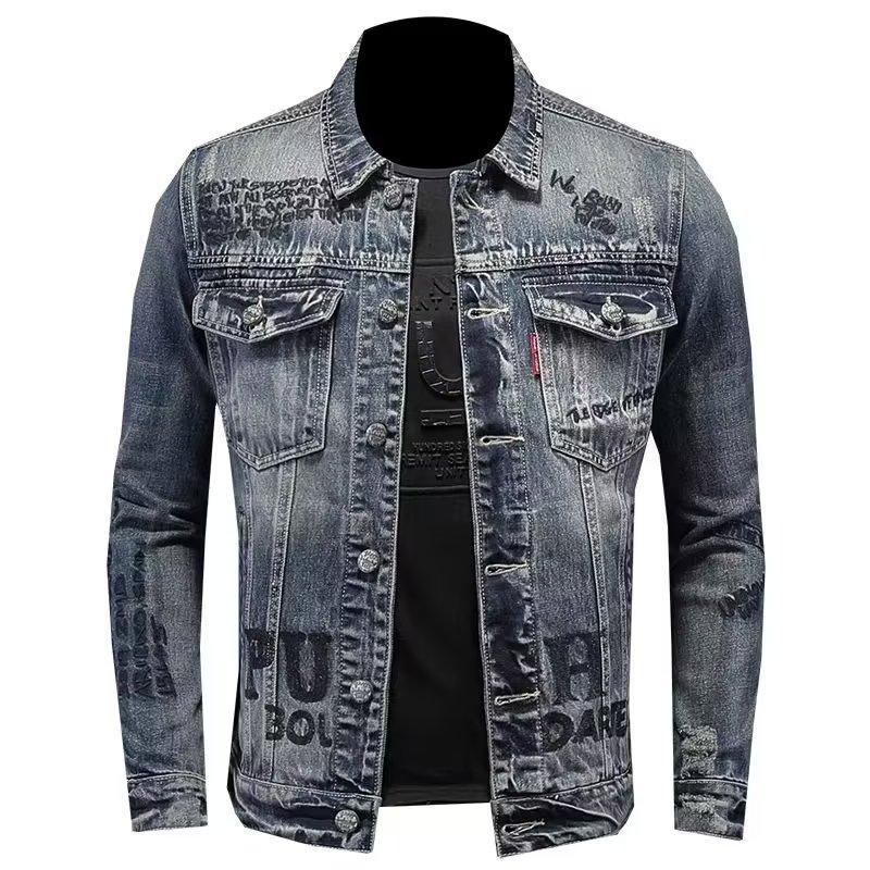 Veste en jean pour homme style streetwear européen et américain, col à revers, coupe mi-saison, inspiration motard, look audacieux et tendance.
