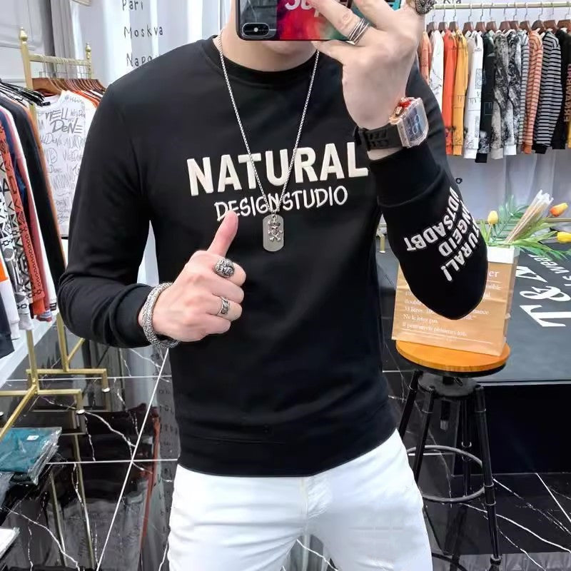 Sweat-shirt homme haut de gamme tissu épais, intérieur molletonné, manches longues, coupe tendance pour mi-saison, idéal comme couche de base par temps frais.