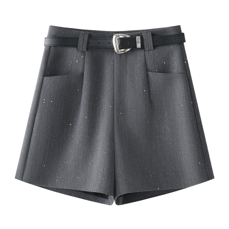 Short Blanc Femme Taille Haute & Coupe Évasée Élégante
