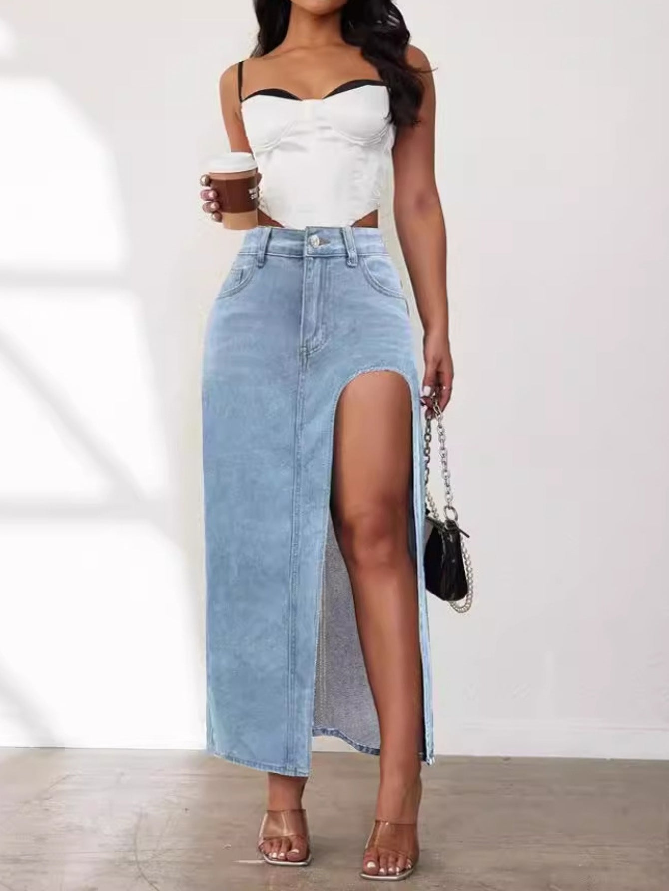 Jupe Longue en Jean à Fente Haute Denim Lavé & Style Minimaliste