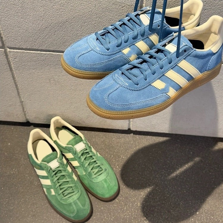 Version cuir véritable \~ chaussures d’entraînement allemandes à trois bandes pour femmes, nouvelles sneakers vertes rétro, polyvalentes, style Forrest Gump, basses et décontractées.