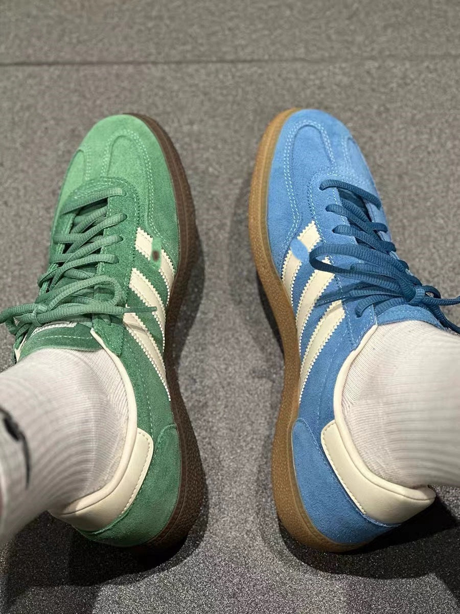 Version cuir véritable \~ chaussures d’entraînement allemandes à trois bandes pour femmes, nouvelles sneakers vertes rétro, polyvalentes, style Forrest Gump, basses et décontractées.