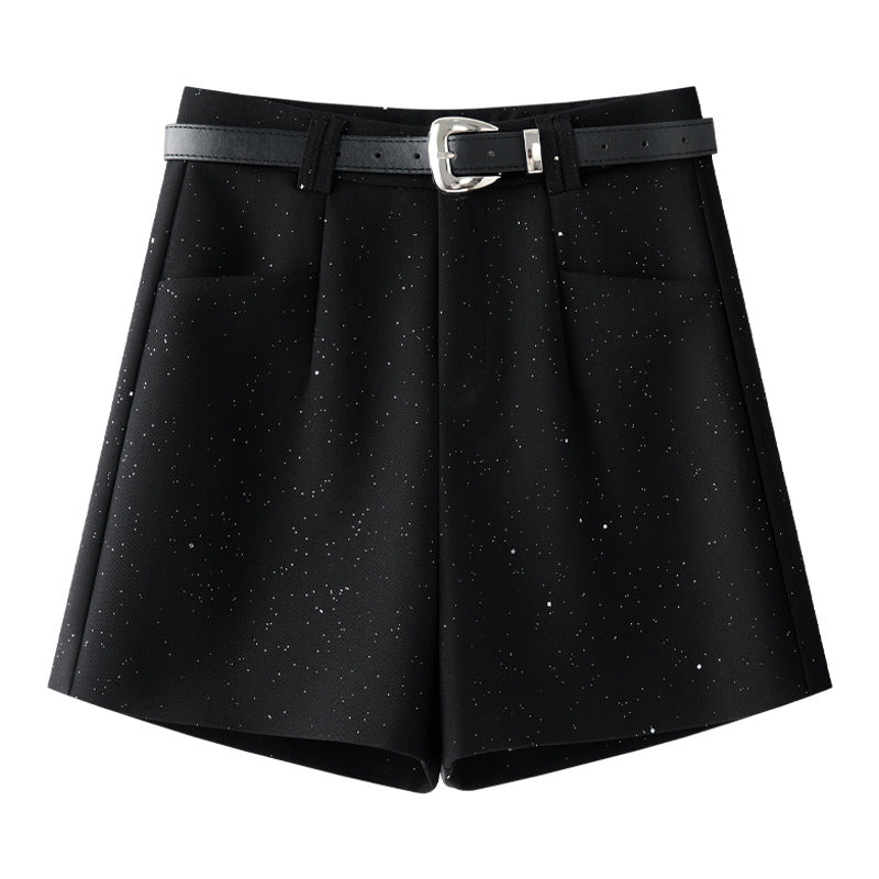 Short Blanc Femme Taille Haute & Coupe Évasée Élégante