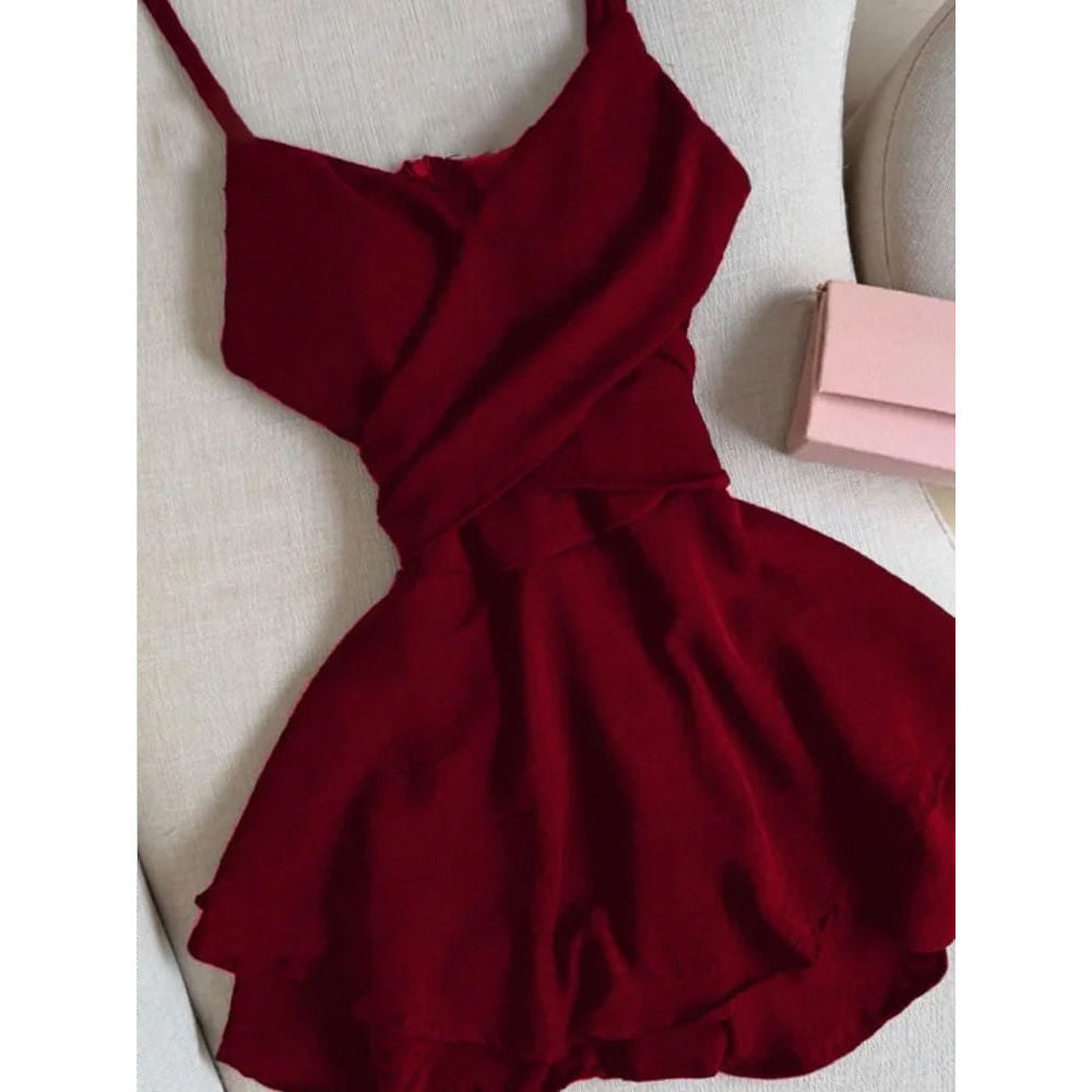 Robe d'été japonaise style vintage sweet, sans manches, couleur verte, coupe ajustée et jupe courte, idéale pour les journées en forêt.