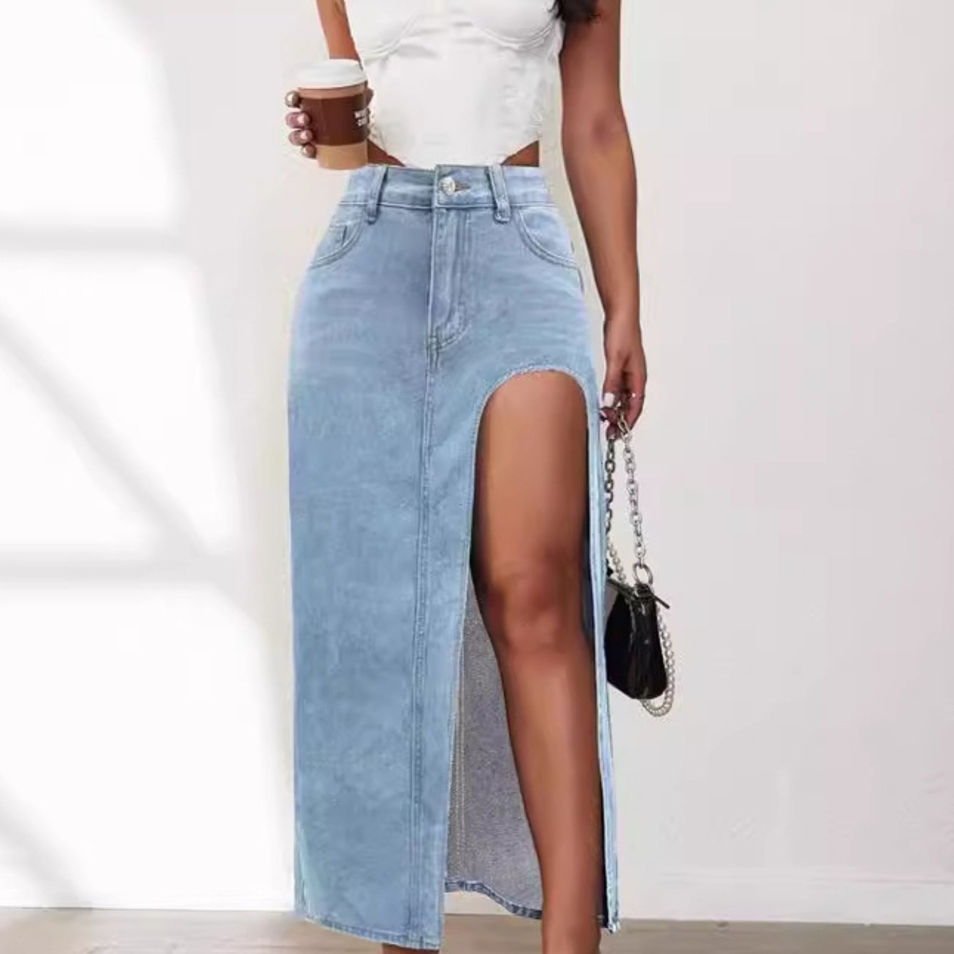 Jupe Longue en Jean à Fente Haute Denim Lavé & Style Minimaliste