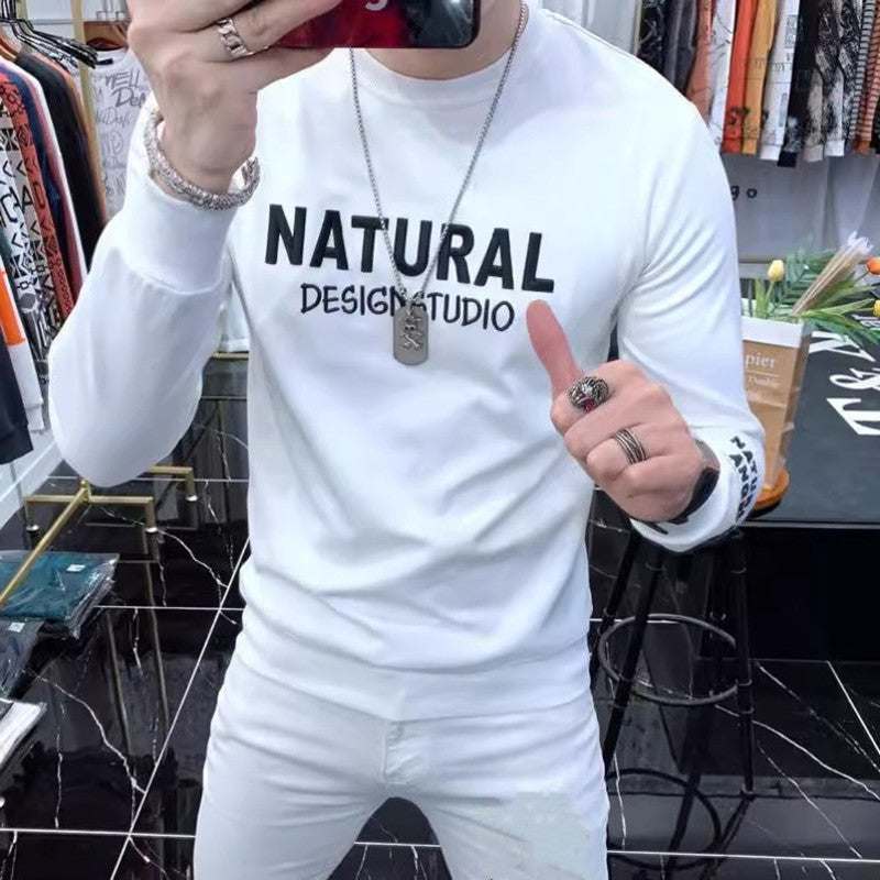 Sweat-shirt homme haut de gamme tissu épais, intérieur molletonné, manches longues, coupe tendance pour mi-saison, idéal comme couche de base par temps frais.