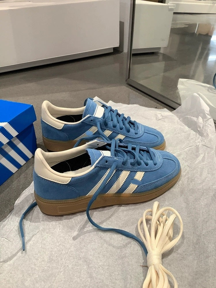 Version cuir véritable \~ chaussures d’entraînement allemandes à trois bandes pour femmes, nouvelles sneakers vertes rétro, polyvalentes, style Forrest Gump, basses et décontractées.