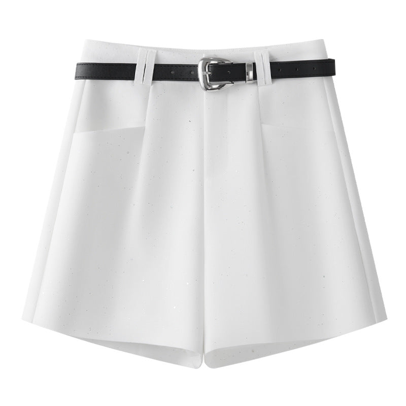 Short Blanc Femme Taille Haute & Coupe Évasée Élégante