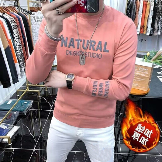 Sweat-shirt homme haut de gamme  tissu épais, intérieur molletonné, manches longues, coupe tendance pour mi-saison, idéal comme couche de base par temps frais.