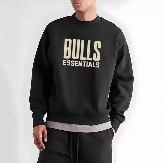 Sweat-shirt homme en molleton doux  manches longues, col rond, coupe confortable, détails à double ligne, style épuré inspiré de la tendance streetwear.